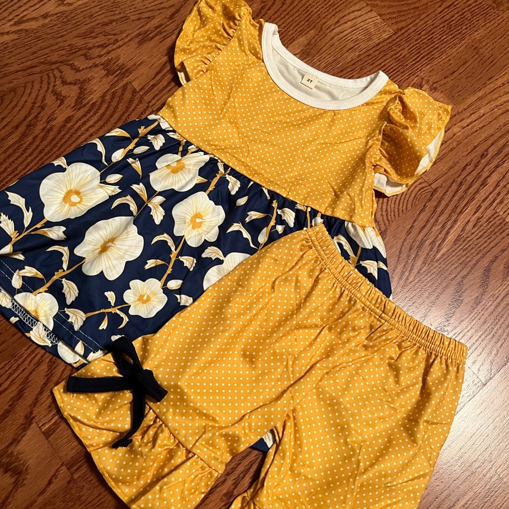 🆕🌼Yellow Spring/Summertime Flower Outfit🌼 - Picture 4 of 4